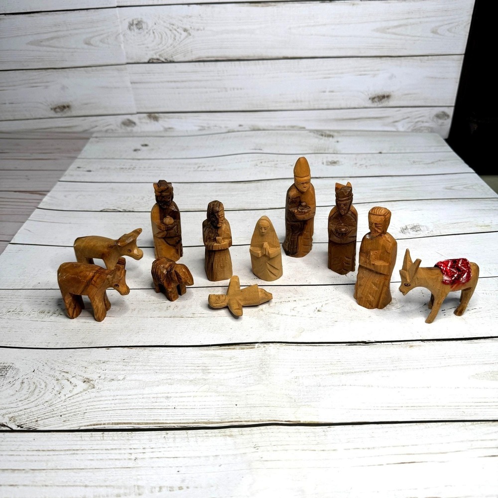 Hand Carved Wooden Nativity Scene 11 pcs Vintage christmas Figures Mary Jesus‎